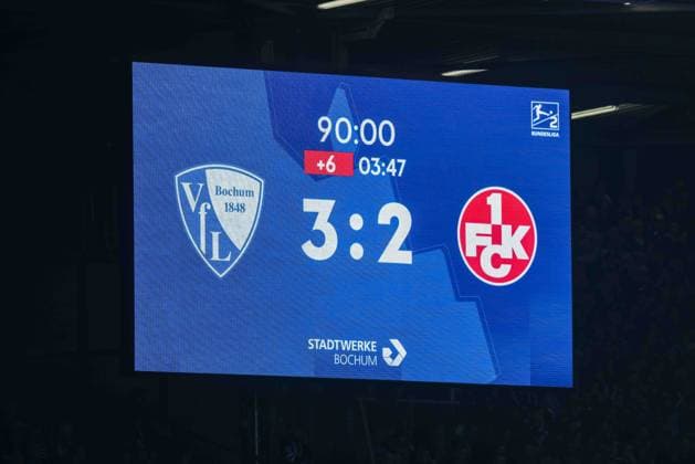 Fußball 2. Bundesliga 25. Spieltag VfL Bochum - 1. FC Kaiserslautern am 07.03.2026 im Vonovia Ruhrstadion in Bochum Die Anzeigetafel im Vonovia Ruhrstadion zeigt den Endstand an: Bochum 3:2 Kaiserslautern DFL regulations prohibit any use of photographs as image sequences and or quasi-video.