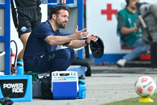 Paderborn, Home Deluxe Arena, 07.03.26, GER, Herren, 2.Bundesliga, Saison 2025-2026, SC Paderborn 07 - Eintracht Braunschweig Bild: Trainer Ralf KETTEMANN (Paderborn) DFL regulations prohibit any use of photographs as image sequences and or quasi-video. NRW Deutschland