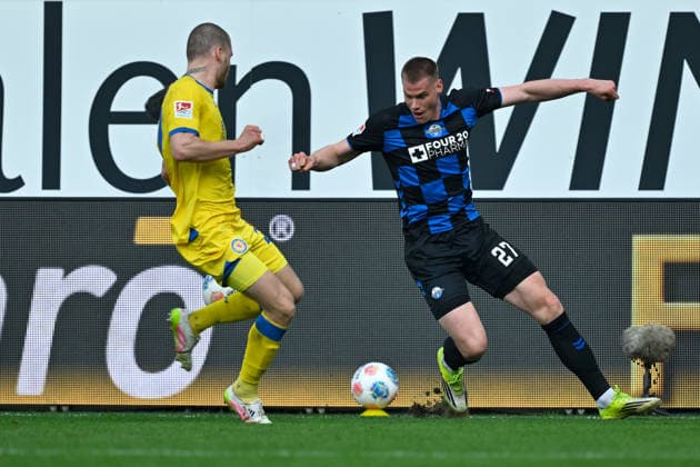 Paderborn, Home Deluxe Arena, 07.03.26, GER, Herren, 2.Bundesliga, Saison 2025-2026, SC Paderborn 07 - Eintracht Braunschweig Bild: v.li. im Zweikampf Kevin EHLERS (Braunschweig) und Steffen TIGGES (Paderborn) DFL regulations prohibit any use of photographs as image sequences and or quasi-video. NRW Deutschland