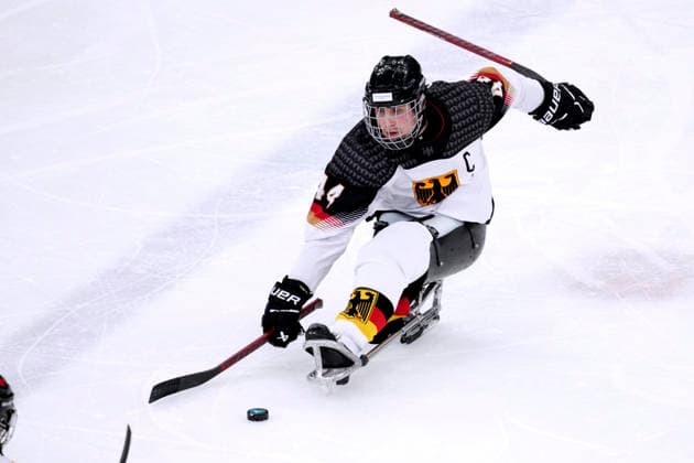 BRELAGE Malte Team GER Eishockey Vorrundenspiel GER - China 0 : 12 Paralympische Winterspiele 2026 Cortina - Milano am 07.03.2026 in Mailand *** BRELAGE Malte Team GER ice hockey preliminary round match GER China 0 12 Paralympic Winter Games 2026 Cortina Milano on 07 03 2026 in Milan Copyright: xLacixPerenyix