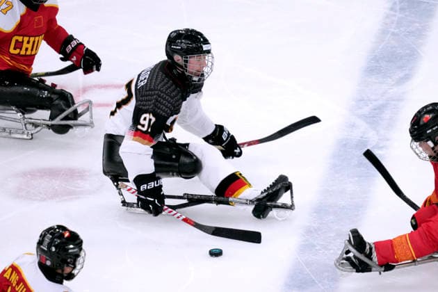 SCHRADER Felix Team GER Eishockey Vorrundenspiel GER - China 0 : 12 Paralympische Winterspiele 2026 Cortina - Milano am 07.03.2026 in Mailand *** SCHRADER Felix Team GER ice hockey preliminary round match GER China 0 12 Paralympic Winter Games 2026 Cortina Milano on 07 03 2026 in Milan Copyright: xLacixPerenyix