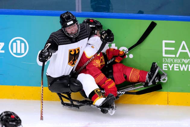 SCHRADER Felix Team GER Eishockey Vorrundenspiel GER - China 0 : 12 Paralympische Winterspiele 2026 Cortina - Milano am 07.03.2026 in Mailand *** SCHRADER Felix Team GER ice hockey preliminary round match GER China 0 12 Paralympic Winter Games 2026 Cortina Milano on 07 03 2026 in Milan Copyright: xLacixPerenyix