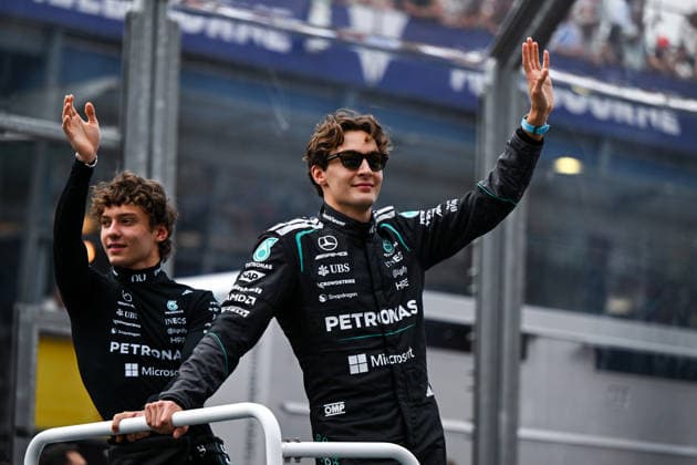 George Russell (Mercedes-AMG Petronas F1 Team, Großbritannien, 63), Andrea Kimi Antonelli (Mercedes-AMG Petronas F1 Team, Italien, 12) bei der Fahrerparade, AUS, Formel 1 Weltmeisterschaft, Australian Grand Prix, Albert Park Circuit, Melbourne, Rennen, Saison 2026, 08.03.2026 AUS, Formel 1 Weltmeisterschaft, Australian Grand Prix, Albert Park Circuit, Melbourne, Rennen, Saison 2026, 08.03.2026 Melbourne Copyright: xEibner-Pressefoto Memmlerx EP_MMR
