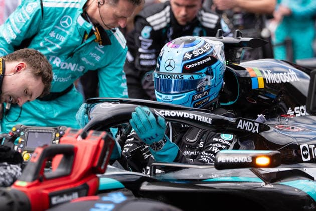 March 8, 2026, Melbourne, Victoria, Australia: 63 GEORGE RUSSELL from the Mercedes AMG Petronas F1 Team driving the Mercedes powered Mercedes W17 prepares for the race at the Formula 1 Qatar Airways Australian Grand Prix 2026 at Albert Park, Melbourne, Australia. F1 2026: Australian Grand Prix: Practice 1  - ZUMAl303 20260308_aaf_l303_001 Copyright: xSydneyxLowx
