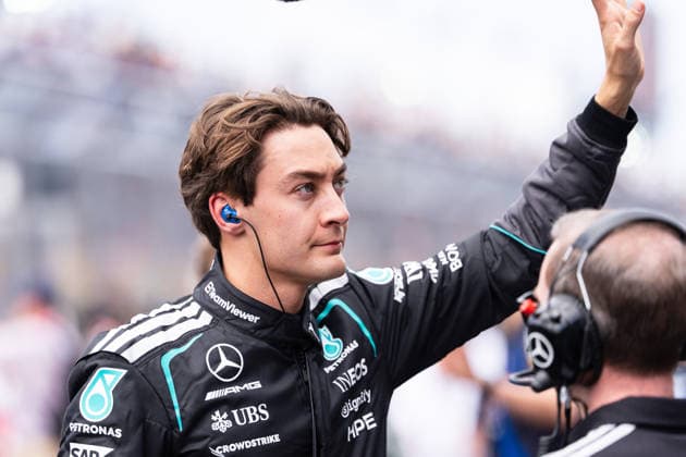 March 8, 2026, Melbourne, Victoria, Australia: 63 GEORGE RUSSELL from the Mercedes AMG Petronas F1 Team driving the Mercedes powered Mercedes W17 waves to the crowd prior to the race at the Formula 1 Qatar Airways Australian Grand Prix 2026 at Albert Park, Melbourne, Australia. Melbourne Australia - ZUMAl303 20260308_aaf_l303_003 Copyright: xSydneyxLowx
