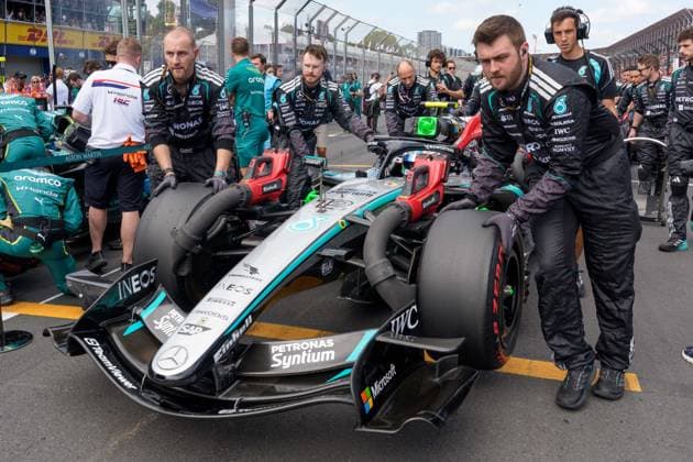 March 8, 2026, Melbourne, Victoria, Australia: 12 KIMI ANTONELLI from the Mercedes AMG Petronas F1 Team driving the Mercedes powered Mercedes W17 prepares for the race at the Formula 1 Qatar Airways Australian Grand Prix 2026 at Albert Park, Melbourne, Australia. Melbourne Australia - ZUMAl303 20260308_aaf_l303_023 Copyright: xSydneyxLowx