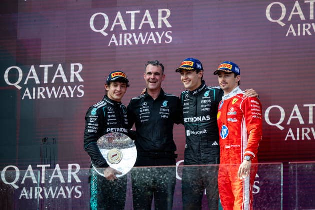 Andrea Kimi Antonelli (Mercedes-AMG Petronas F1 Team, Italien, 12), Hywel Thomas (Mercedes High Performance Powertrains), George Russell (Mercedes-AMG Petronas F1 Team, Großbritannien, 63), Charles Leclerc (Scuderia Ferrari HP, Monaco, 16) auf dem Podium bei der Siegerehrung, AUS, Formel 1 Weltmeisterschaft, Australian Grand Prix, Albert Park Circuit, Melbourne, Rennen, Saison 2026, 08.03.2026 AUS, Formel 1 Weltmeisterschaft, Australian Grand Prix, Albert Park Circuit, Melbourne, Rennen, Saison 2026, 08.03.2026 Melbourne Copyright: xEibner-Pressefoto Memmlerx EP_MMR