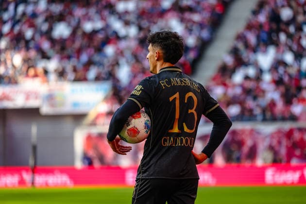Dimitrios Giannoulis (FC Augsburg, 13), RB Leipzig vs. FC Augsburg, Fussball, 1. Bundesliga, 25. Spieltag, Saison 2025 2026, 07.03.2026,¨ DFL REGULATIONS PROHIBIT ANY USE OF PHOTOGRAPHS AS IMAGE SEQUENCES AND OR QUASI-VIDEO,¨ RB Leipzig vs. FC Augsburg, Fussball, 1. Bundesliga, 25. Spieltag, Saison 2025 2026, 07.03.2026 Leipzig