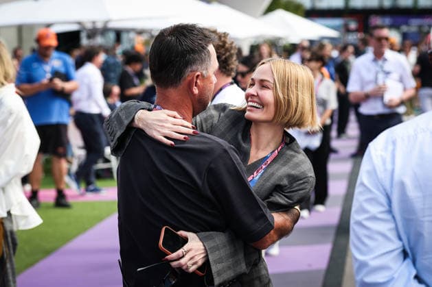 March 8, 2026, Melbourne, Victoria, Australia: MELBOURNE, AUSTRALIA - MARCH 08 2026: Lara Worthington and Ricky Ponting embrace before the main race at the 2026 Australian Grand Prix at Albert Park in Melbourne, Australia Melbourne Australia - ZUMAp121 20260308_zsp_p121_001 Copyright: xChrisxPutnamx