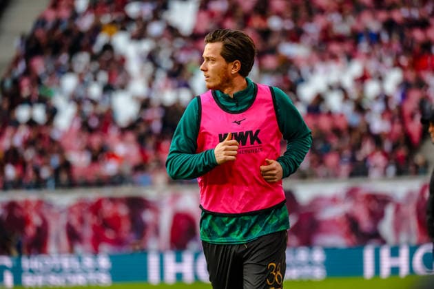 Michael Gregoritsch (FC Augsburg, 38) beim Warm Up , RB Leipzig vs. FC Augsburg, Fussball, 1. Bundesliga, 25. Spieltag, Saison 2025 2026, 07.03.2026,¨ DFL REGULATIONS PROHIBIT ANY USE OF PHOTOGRAPHS AS IMAGE SEQUENCES AND OR QUASI-VIDEO,¨ RB Leipzig vs. FC Augsburg, Fussball, 1. Bundesliga, 25. Spieltag, Saison 2025 2026, 07.03.2026 Leipzig