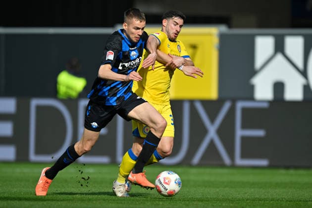 Paderborn, Home Deluxe Arena, 07.03.26, GER, Herren, 2.Bundesliga, Saison 2025-2026, SC Paderborn 07 - Eintracht Braunschweig Bild: v.li. im Zweikampf Filip BILBIJA (Paderborn) und Robin Heußer (Braunschweig) DFL regulations prohibit any use of photographs as image sequences and or quasi-video. NRW Deutschland
