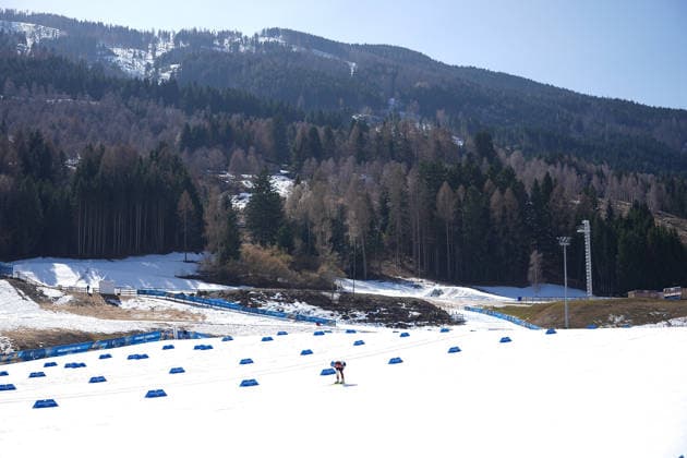 (260308) -- TESERO, March 8, 2026 -- Zhao Zhiqing of China competes during the para biathlon women s sprint standing at the Milan-Cortina 2026 Paralympic Winter games, Winterspiele,Spiele, Summer games in Tesero, Italy, March 7, 2026. ) (SP)ITALY-TESERO-PARALYMPIC WINTER GAMES-PARA BIATHLON-WOMEN S SPRINT STANDING HouxZhaokang 