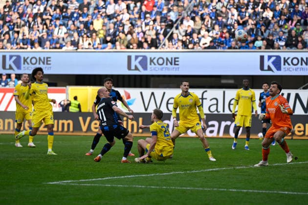 Paderborn, Home Deluxe Arena, 07.03.26, GER, Herren, 2.Bundesliga, Saison 2025-2026, SC Paderborn 07 - Eintracht Braunschweig Bild: Sven MICHEL (Paderborn) macht das Tor zum 1:1 DFL regulations prohibit any use of photographs as image sequences and or quasi-video. NRW Deutschland