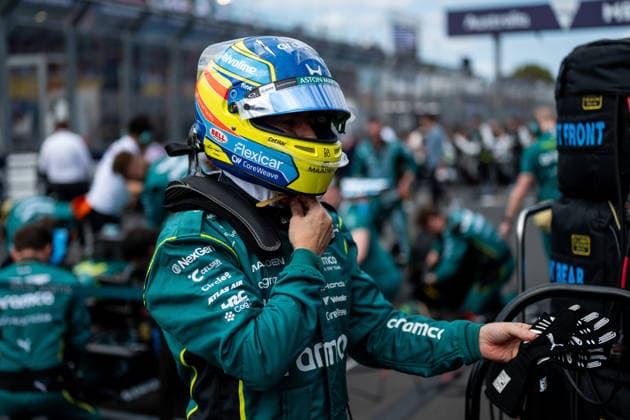 Fernando Alonso (Aston Martin Aramco F1 Team, Spanien, 14) in der Startaufstellung, AUS, Formel 1 Weltmeisterschaft, Australian Grand Prix, Albert Park Circuit, Melbourne, Rennen, Saison 2026, 08.03.2026 AUS, Formel 1 Weltmeisterschaft, Australian Grand Prix, Albert Park Circuit, Melbourne, Rennen, Saison 2026, 08.03.2026 Melbourne Copyright: xEibner-Pressefoto Memmlerx EP_MMR
