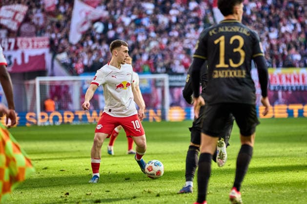 07.03.2026, Fußball, Männer, Bundesliga, 2025 2026, RB Leipzig - FC Augsburg Brajan Gruda (10, RB Leipzig), Freisteller, Aktion, mit Ball Leipzig Red Bull Arena Sachsen Deutschland