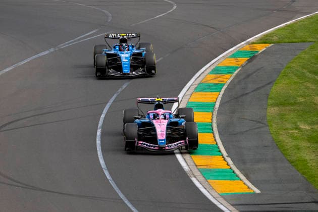 Formula 1 Qatar Airways Australian Grand Prix 2026 Maxime Le Juste OVERTAKE MAXPPP - Melbourne 08 03 2026 43 COLAPINTO Franco (arg), BWT Alpine Formula One Team, 55 SAINZ Carlos (esp), Atlassian Williams F1 Team, action at the Formula 1 Qatar Airways Australian Grand Prix 2026, the 1st round of the 2026 FIA Formula 1 World Championship, WM, Weltmeisterschaft at the Albert Park Circuit in Melbourne, Australia, from 5 to 8 March 2026 Melbourne Albert Park Circuit Australia  Copyright: xOVERTAKE MAXPPPxMaximexLexJustex OVT202603082078 OVT202603082078