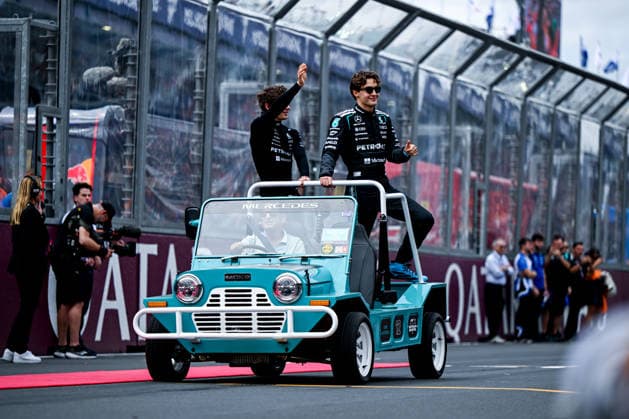 George Russell (Mercedes-AMG Petronas F1 Team, Großbritannien, 63), Andrea Kimi Antonelli (Mercedes-AMG Petronas F1 Team, Italien, 12) bei der Fahrerparade, AUS, Formel 1 Weltmeisterschaft, Australian Grand Prix, Albert Park Circuit, Melbourne, Rennen, Saison 2026, 08.03.2026 AUS, Formel 1 Weltmeisterschaft, Australian Grand Prix, Albert Park Circuit, Melbourne, Rennen, Saison 2026, 08.03.2026 Melbourne Copyright: xEibner-Pressefoto Memmlerx EP_MMR