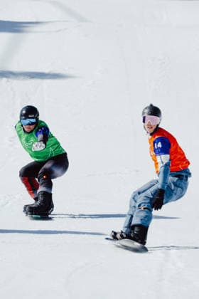 PARALYMPICS - Winter Paralympics Milano Cortina 2026 CORTINA D AMPEZZO,ITALY,08.MAR.26 - PARALYMPICS, SNOWBOARD - Paralympic Winter games, Winterspiele,Spiele, Summer games Milano Cortina 2026, Snowboard Cross. Image shows Oliver Dreier (AUT) and Niklas Lohne-Hansen (NOR).  GEPAxpictures xMaticxKlansek