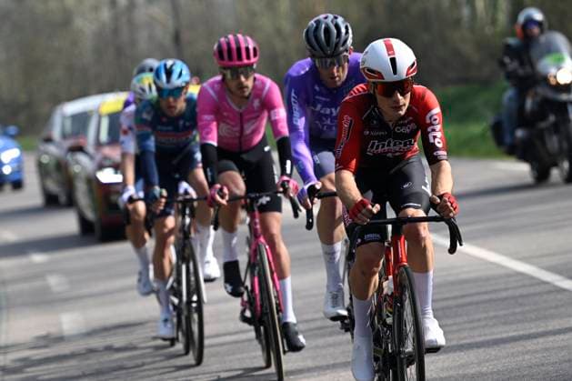 Paris Nice 2026 Stage 1 CARRIERES-SOUS-POISSY, FRANCE - MARCH 08 : Grignard Sebastien (BEL) of Lotto - Intermarche leading the escape pack during stage 1 of the 84th edition of Paris - Nice an UCI World Tour 2.UWT cycling road race stage for Men Elite of 171.2 km with start in Acheres and finish in Carrieres-sous-Poissy on March 8, 2026 in Carrieres-sous-Poissy, France, 08 03 2026 ( Motordriver Guy De Vuyst - Carrieres-sous-Poissy France  Copyright: xNicoxVereeckenx