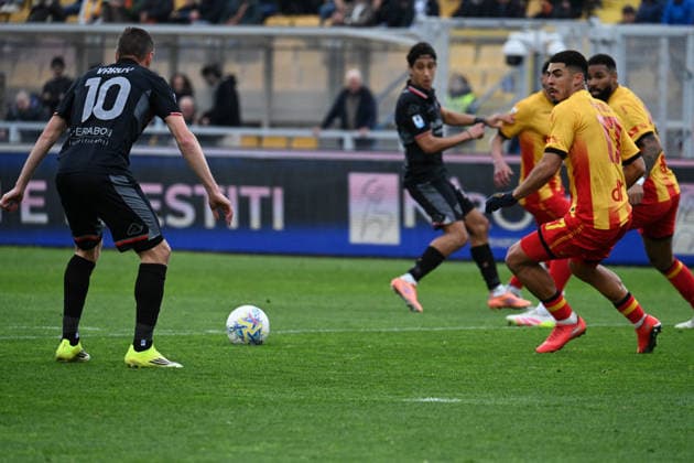 CALCIO - Serie A - US Lecce vs US Cremonese Jamie Vardy (US Cremonese) in action during US Lecce vs US Cremonese, Italian soccer Serie A match in Lecce, Italy, March 08 2026 Lecce Italy  Copyright: xIPAxSport ABACAx