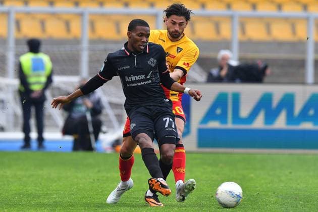 Lecce s Right Winger Santiago Pierotti (50 US Lecce) and Cremonese s Striker David Okereke (77 US Cremonese) in action during the Serie A Enilive matchday 28 match between US Lecce and US Cremonese at the Stadio Via del Mare in Lecce, Italy, Sunday, March 8, 2026. (Credit Image: Giovanni Evangelista LaPresse)  Copyright: xGiovannixEvangelista LaPressex