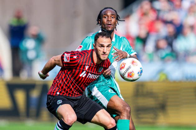 08.03.2026 - Fußball, 2025 2026, 2. Bundesliga, 25. Spieltag, Hannover 96 - SpVgg Greuther Fürth: (L-R) Virgil GhiÈ›a (Hannover), Sayfallah Ltaief (Fürth) DFL REGULATIONS PROHIBIT ANY USE OF PHOTOGRAPHS AS IMAGE SEQUENCES AND OR QUASI-VIDEO.