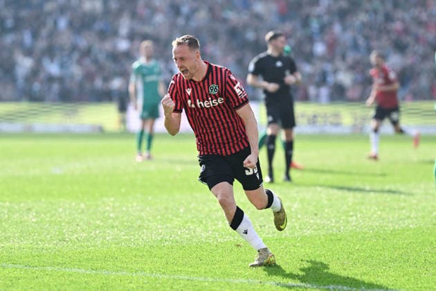 2. Bundesliga - Hannover 96 - SpVgg Greuther Fürth am 08.03.2026 in der HDI Arena in Hannover Jubel, Torjubel, Torschuetze, Torschütze Maurice Neubauer (Hannover) jubelt nach seinem Tor zum 1:1.