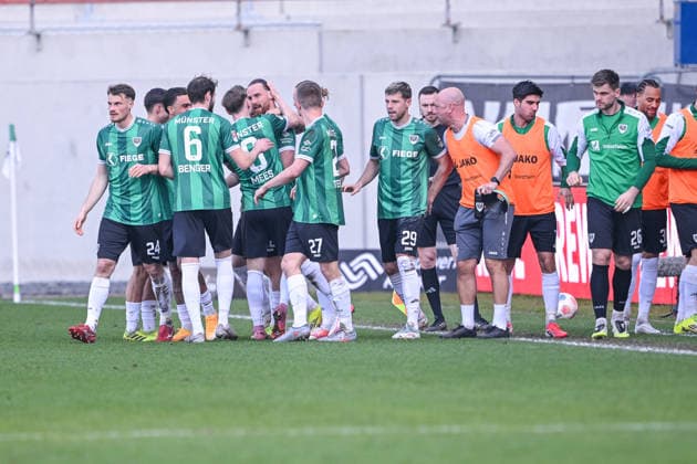 08.03.2026, Fussball, 2. Bundesliga, 25. Spieltag Saison 2025 2026, Preußen Münster - Hertha BSC, Jannis Heuer (Preußen Münster) freut sich über das Tor zum 1:1 mit der Mannschaft, xRHR-FOTO TKx