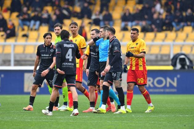 Referee Simone Sozza reacts during the Serie A Enilive matchday 28 match between US Lecce and US Cremonese at the Via del Mare Stadium in Lecce, Italy, Sunday, March 8, 2026. (Credit Image: Giovanni Evangelista LaPresse)  Copyright: xGiovannixEvangelista LaPressex