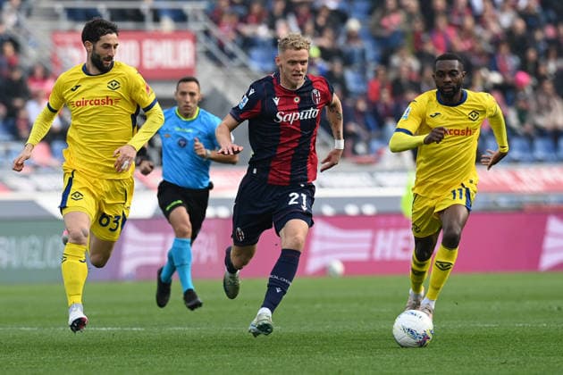Jens Odgaard (Bologna Fc9 in action during Bologna FC vs Hellas Verona FC, Italian soccer Serie A match in Bologna, Italy, March 08 2026  Copyright: xGianlucaxRicci IPAxSportx xipa-agency.netx xx IPA_72571295 IPA_Agency_IPA72571295