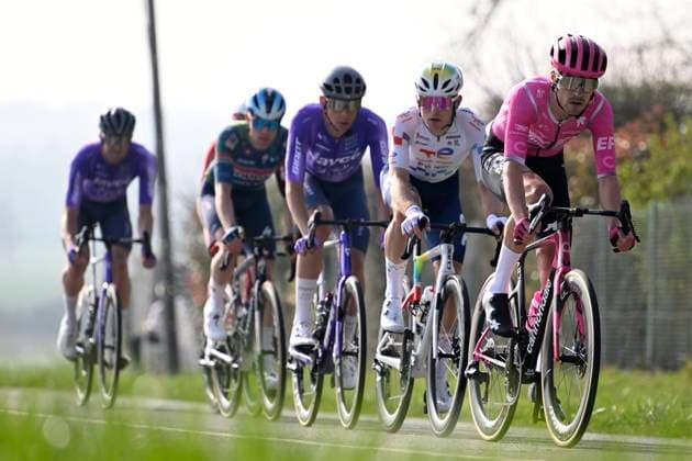 Paris Nice 2026 Stage 1 CARRIERES-SOUS-POISSY, FRANCE - MARCH 08 : Walker Max (GBR) of EF Education - Easypost, Grignard Sebastien (BEL) of Lotto - Intermarche, Durbridge Luke (AUS) of Team Jayco AlUla, Pedersen Casper (DEN) of Soudal Quick-Step, Le Berre Mathis (FRA) of TotalEnergies, Gamper Patrick (AUT) of Team Jayco AlUla during stage 1 of the 84th edition of Paris - Nice an UCI World Tour 2.UWT cycling road race stage for Men Elite of 171.2 km with start in Acheres and finish in Carrieres-sous-Poissy on March 8, 2026 in Carrieres-sous-Poissy, France, 08 03 2026 ( Motordriver Guy De Vuyst - Carrieres-sous-Poissy France  Copyright: xNicoxVereeckenx