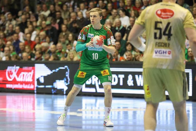 08.03.2026, xgox, Handball - Daikin HBL SC Magdeburg - TSV Hannover-Burgdorf emspor, v.l. Gisli Thorgeir Kristjansson (Magdeburg, 10) am Ball, plays the ball Magdeburg