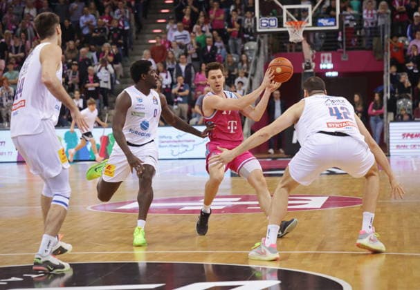 Grayson Murphy Telekom Baskets Bonn vs. SYNTAINICS MBC 23. Speiltag - Saison 2025 26