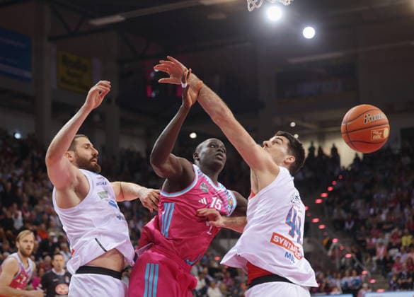 Kur Jongkuch Telekom Baskets Bonn vs. SYNTAINICS MBC 23. Speiltag - Saison 2025 26