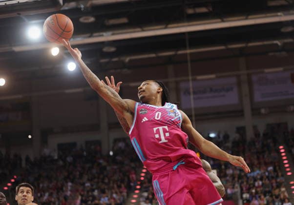 Jalen Finch Telekom Baskets Bonn vs. SYNTAINICS MBC 23. Speiltag - Saison 2025 26