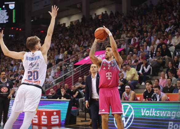 Alijah Comithier Telekom Baskets Bonn vs. SYNTAINICS MBC 23. Speiltag - Saison 2025 26