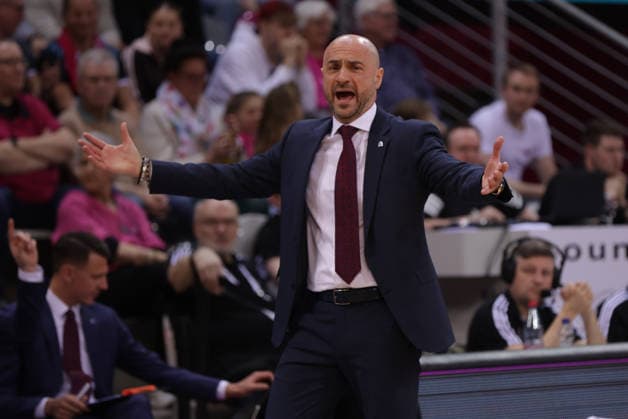 Headcoach Milenko Bogicevic (MBC), Telekom Baskets Bonn vs Syntainics MBC, easyCredit BBL, 23. Spieltag, Telekom Dome Bonn, 08.03.2026.