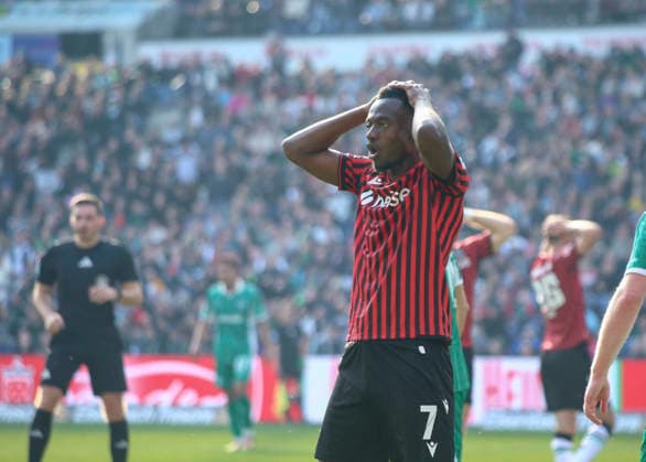 Deutschland: Fussball 2.Bundesliga 2025 2026, 25. Spieltag - Hannover 96 vs SpVgg Greuther Fürth - Heinz von Heiden Arena Stadion (Hannover): Geste, Gestik, Emotion Mustapha Bundu (Hannover 96, 7) Hannover