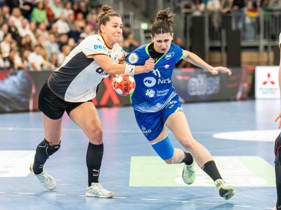 Ema Hrvatin (Slovenia, 11) im Zweikampf mit Emily Vogel (Deutschland, 20), Deutschland vs. Slowenien, Handball, EM-Qualifikation, Frauen, Spielzeit 2025 2026, 08.03.2026, Deutschland vs. Slowenien, Handball, EM-Qualifikation, Frauen, Spielzeit 2025 2026, 08.03.2026 Heidelberg Copyright: xEibner-Pressefoto MichaelxSchmidx EP_MST