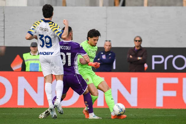 Edoardo Corvi (Parma) saves a goal during ACF Fiorentina vs Parma Calcio, Italian soccer Serie A match in Florence, Italy, March 08 2026  Copyright: xFabioxFagiolini IPAxSportx xipa-agency.netx xx IPA_72573816 IPA_Agency_IPA72573816