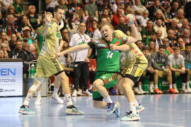 08.03.2026, xgox, Handball - Daikin HBL SC Magdeburg - TSV Hannover-Burgdorf emspor, v.l. Omar Ingi Magnusson (Magdeburg, 14) wirft Tor, Torschuetze, erzielt Tor, Treffer, scores the goal Magdeburg