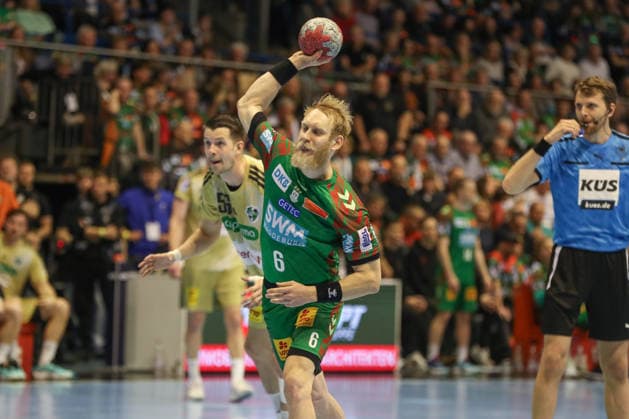 08.03.2026, xgox, Handball - Daikin HBL SC Magdeburg - TSV Hannover-Burgdorf emspor, v.l. Matthias Musche (Magdeburg, 6) beim Siebenmeter Magdeburg