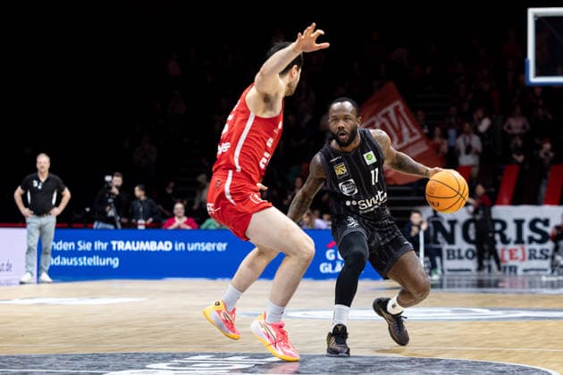 Nuernberg Falcons BC - Tigers Tuebingen, Herren, 2. Bundesliga, Barmer 2. Basketball Bundesliga, pro A, 26. Spieltag, Spielzeit 2025 2026, 08.03.2026 Jordan Johnson (Tigers Tuebingen, 11) mit dem Ball
