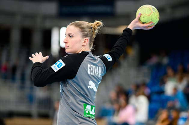 Handball, Frauen: EM-Qualifikation, Deutschland - Slowenien, 2. Runde, Gruppe 3, Alexia Hauf (Deutschland) Heidelberg SNP Dome Baden-Württemberg Deutschland