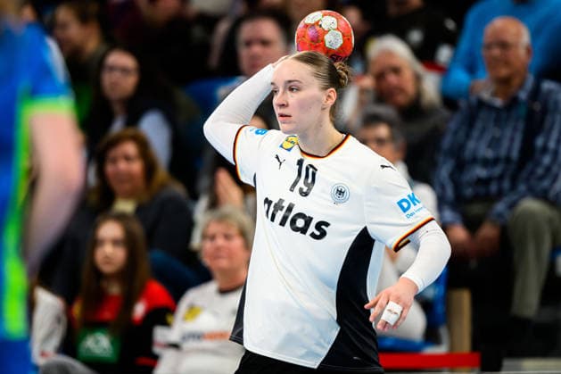 Handball, Frauen: EM-Qualifikation, Deutschland - Slowenien, 2. Runde, Gruppe 3, Nieke Kühne Kuehne (Deutschland) Heidelberg SNP Dome Baden-Württemberg Deutschland