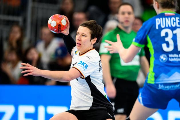 Handball, Frauen: EM-Qualifikation, Deutschland - Slowenien, 2. Runde, Gruppe 3, Alina Grijseels (Deutschland) Heidelberg SNP Dome Baden-Württemberg Deutschland