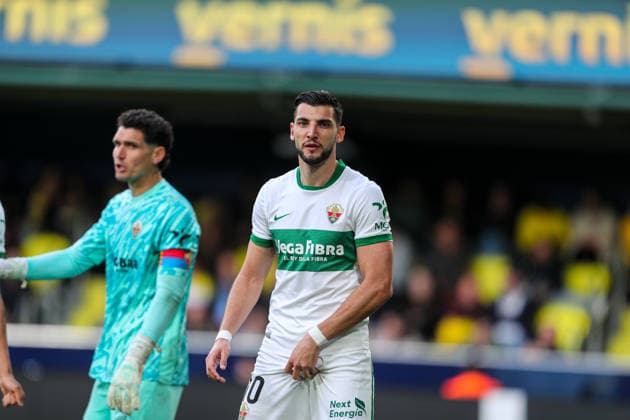 March 8, 2026, Villarreal, Castellon, SPAIN: Rafa Mir of Elche CF gestures during the Spanish league, LaLiga EA Sports, football match played between Villarreal CF and Elche CF at La Ceramica stadium on March 8, 2026, in Villarreal, Spain. Villarreal SPAIN - ZUMAa181 20260308_zaa_a181_163 Copyright: xIvanxTerronx