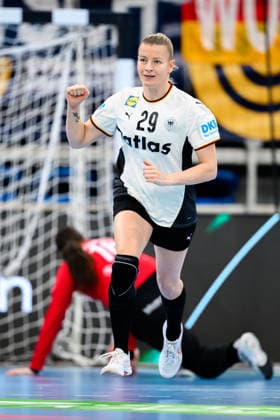Handball, Frauen: EM-Qualifikation, Deutschland - Slowenien, 2. Runde, Gruppe 3, Antje Döll Doell (Deutschland) Jubel Freude Emotion Torjubel Torschuetze Torschütze Heidelberg SNP Dome Baden-Württemberg Deutschland