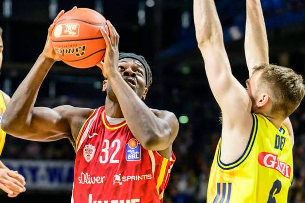 GER, Berlin, basketball, Alba Berlin vs Fitness First Wuerzburg Baskets, at the Max-Schmeling-Halle , BBL, pictured from left: Charles Thompson (Wuerzburg 32), March 8, 2026 Copyright: HMBxMedia UwexKoch