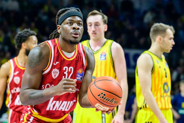 GER, Berlin, basketball, Alba Berlin vs Fitness First Wuerzburg Baskets, at the Max-Schmeling-Halle , BBL, pictured from left: Charles Thompson (Wuerzburg 32), March 8, 2026 Copyright: HMBxMedia UwexKoch